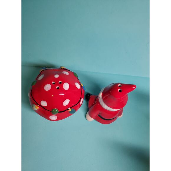 Gnome on Mushroom Ceramic Salt and Pepper Shakers - Picture 4 of 5